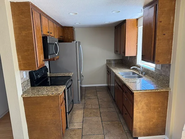 2 bed, 1037 sqft, $3,000 — Photo 4