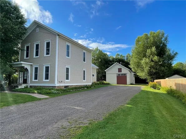 1943 Harwood Dr, Lacona, NY 13083