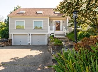 7 Lakemans Ln, Ipswich, MA 01938