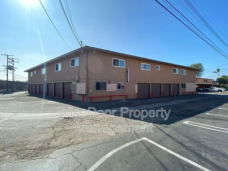1409 W Lingan Ln #11 — Photo 12