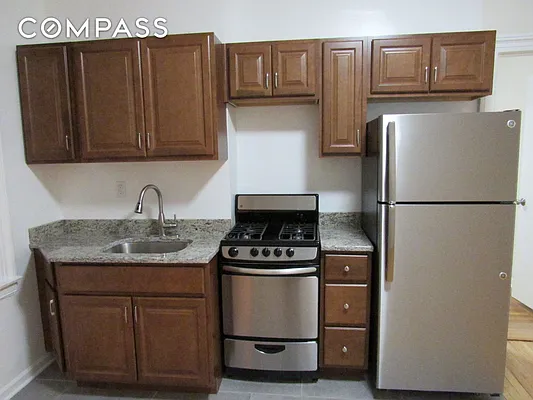 Rented by Compass | media 7