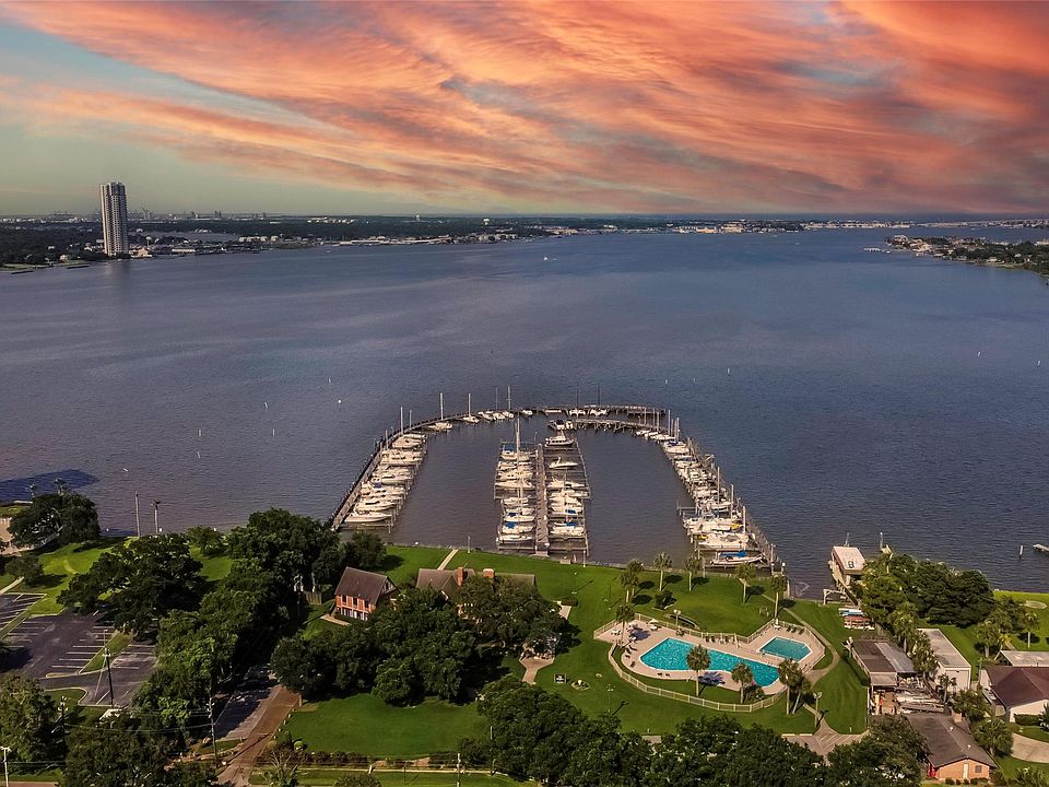 1st image of 18037 Bal Harbour Dr