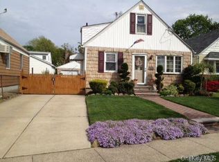 63 Westend Ave, Valley Stream, NY 11580