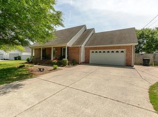1307 Dann Dr, Murfreesboro, TN 37129