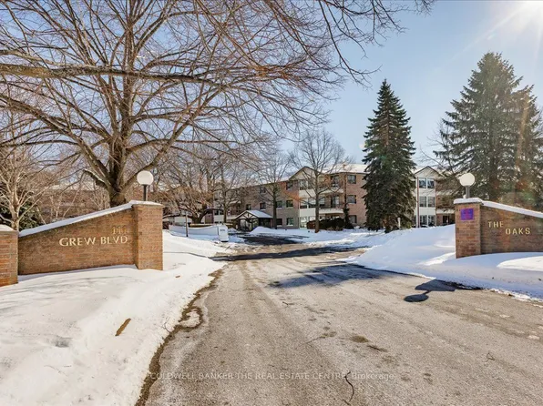 111 Grew Blvd #105, Georgina, ON L0E 1L0