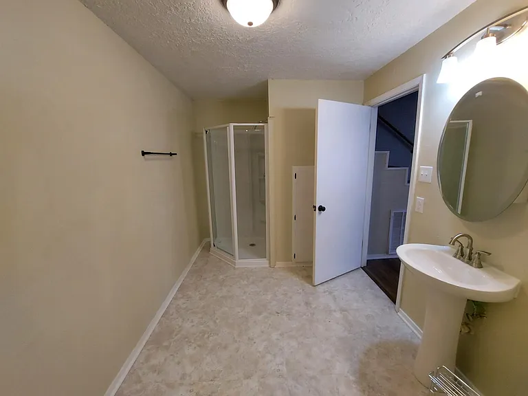 120 Cash St #B3 — Photo 6