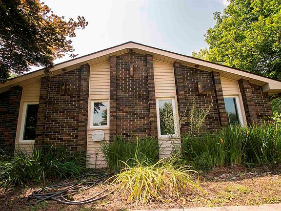 2nd image of 3626 Oak Park Dr