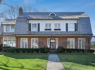 234 Raleigh Rd, Kenilworth, IL 60043