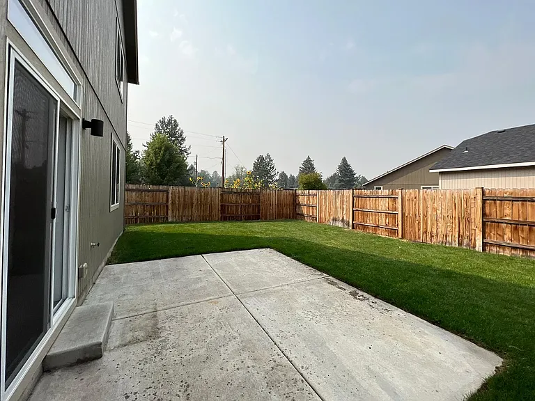 21104 Azalia Ave — Photo 22