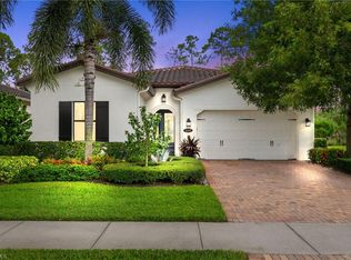 9240 Glenforest Dr, Naples, FL 34120