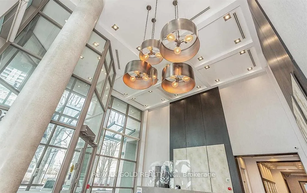 3 bed, $2,900 — Photo 3