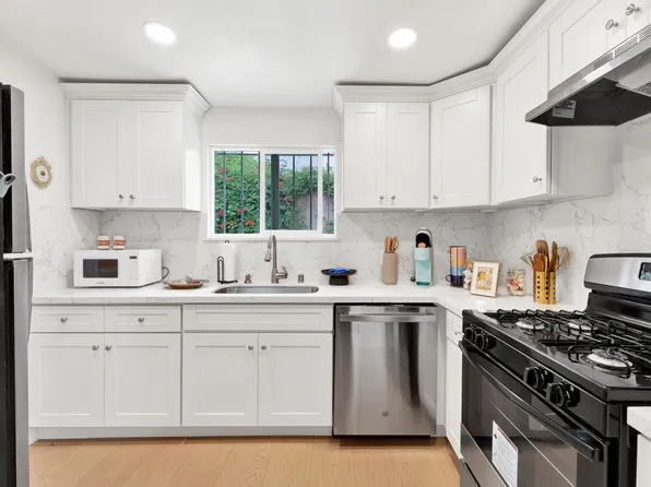 3959 S Halldale Ave, Los Angeles, CA 90062