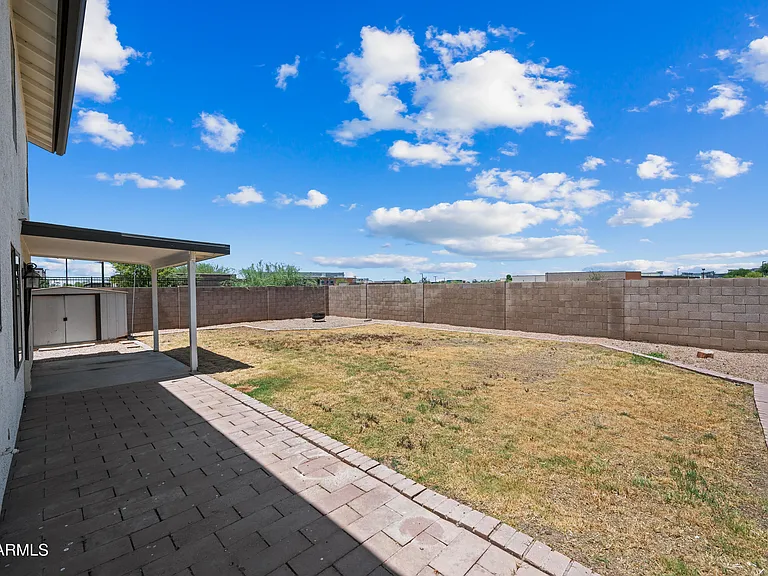 210 E Jasper Ct — Photo 28