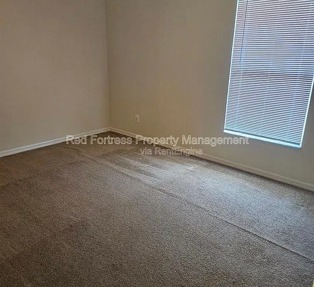 5202 30th St SW — Photo 7