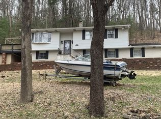 9031 Running Valley Rd, Stroudsburg, PA 18360