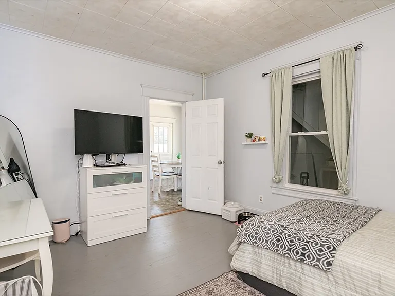 208 Prospect St #1 — Photo 8