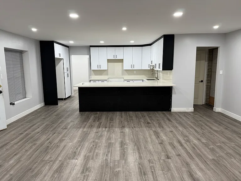2321 W Avenue M4 — Photo 6