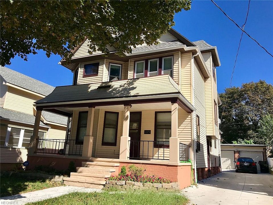 1st image of 1373 W 59th St