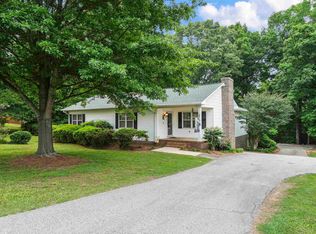 429 Scuffletown Rd, Simpsonville, SC 29681