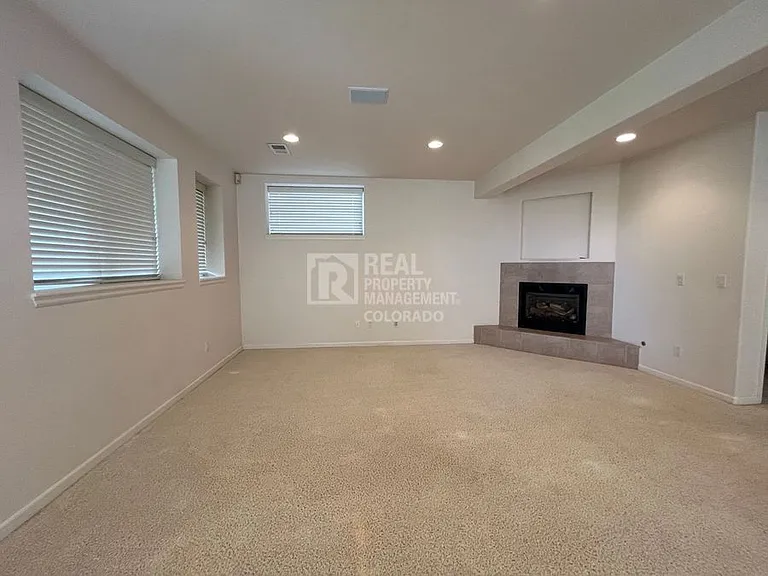 857 Appleby Pl — Photo 12