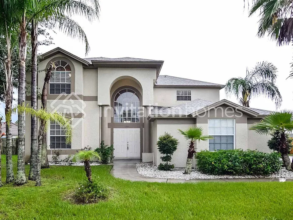 1205 Lausberg Pl