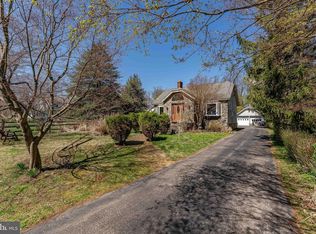 537 Red Fox Ln, Wayne, PA 19087