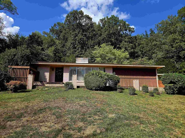 145 Forest Dr, Russellville, AL 35653