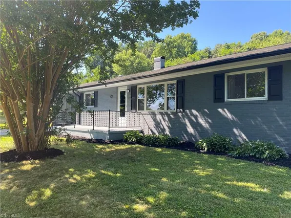 167 Draughn St, Mount Airy, NC 27030