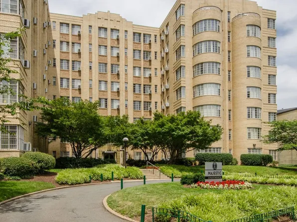 Majestic Apartments