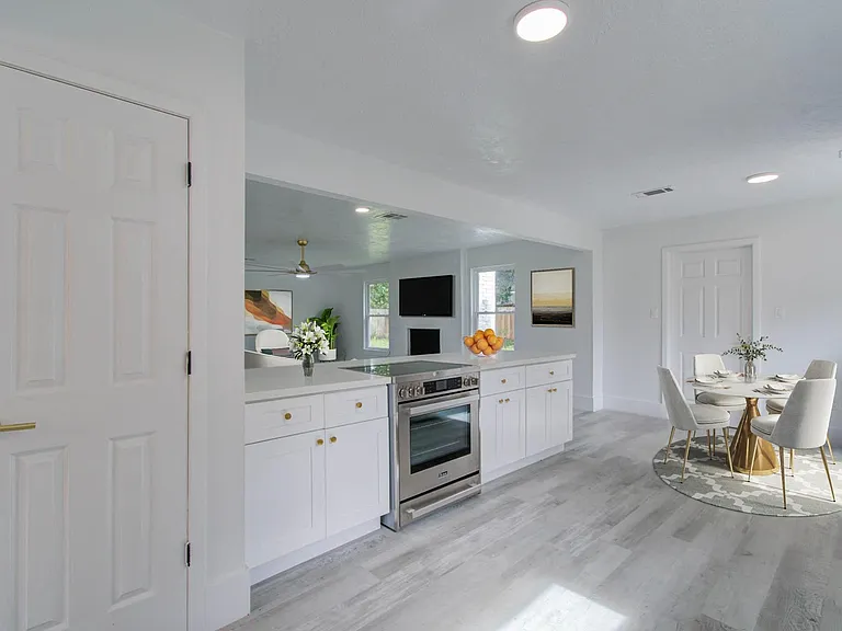 550 Brandon Rd — Photo 12