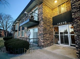 18205 Hart Dr APT 3A, Homewood, IL