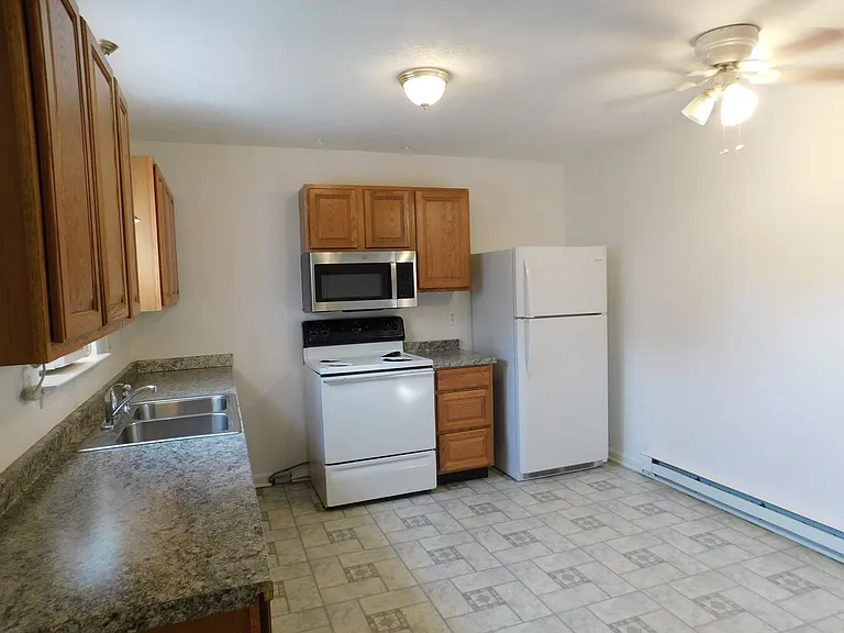 230 Waterford Ln — Photo 5