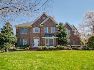 606 Greyrock Rd, Whitsett, NC 27377