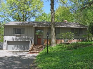 9255 Hilo Farm Dr, Kirtland Hills, OH