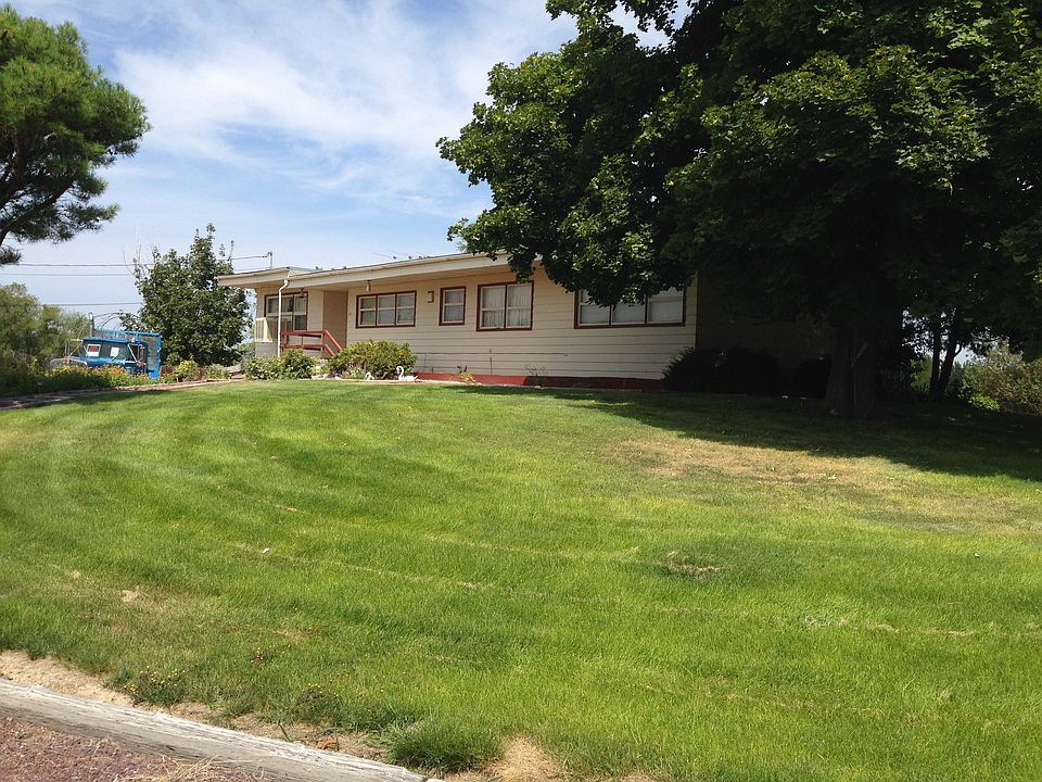 2nd image of 1012 E Locust Ln