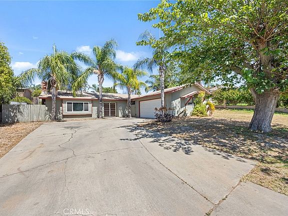 2nd image of 10937 Desert Sand Ave