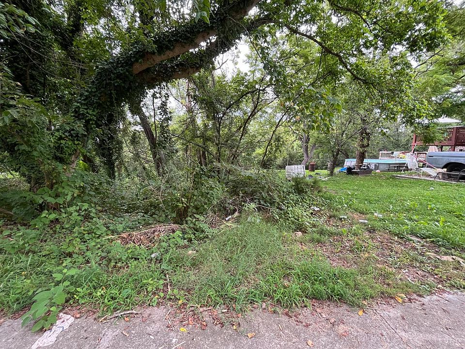 1st image of 1011 Hollins St