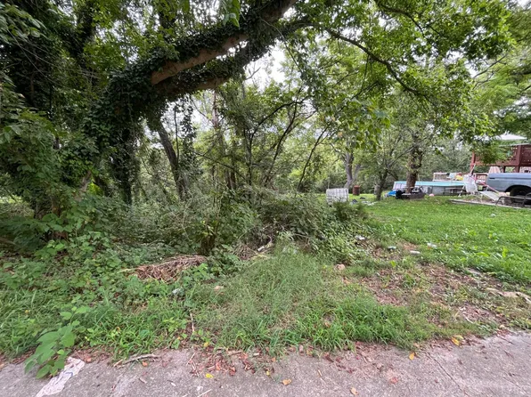 1011 Hollins St, Lynchburg, VA 24504