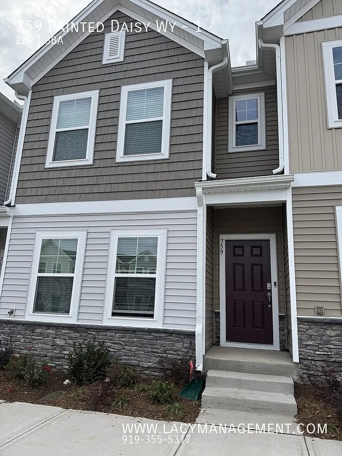 2 bed, 2.5 bath, 1370 sqft, $1,695 — Photo 1
