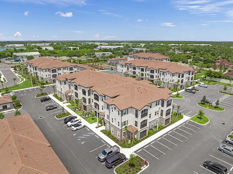 Revello Apartments — Photo 132