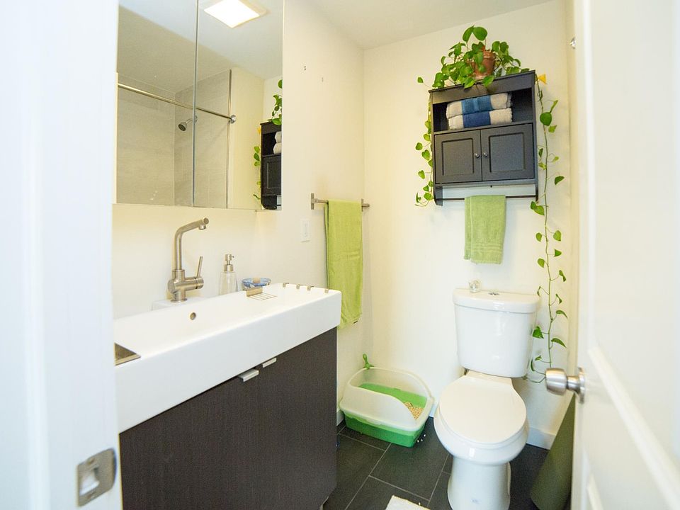 1st image of 3002 W Girard Ave #3