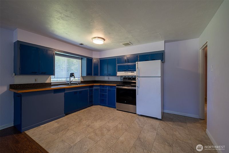 5th image of 1308 W Main Street