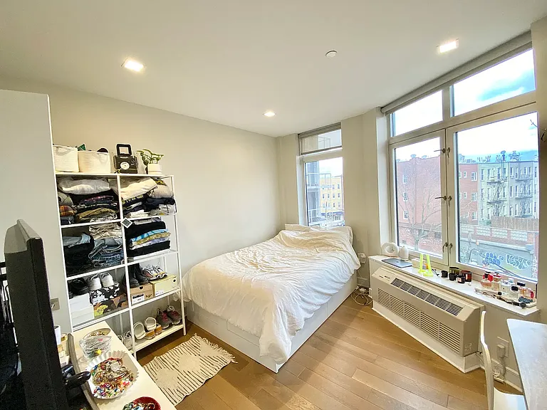 544 Manhattan Ave #4D — Photo 8