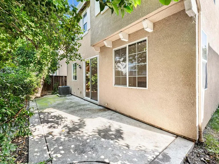 301 Candela Cir — Photo 20
