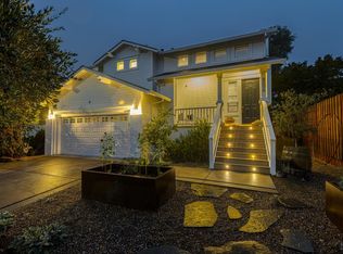 8006 Manor Ct, Rohnert Park, CA 94928