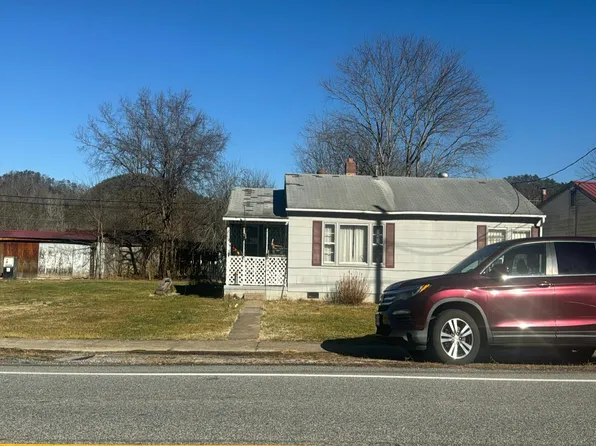 809 Market Ave, Iron Gate, VA 24448