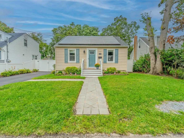 41 W 6th Street, Patchogue, NY 11772