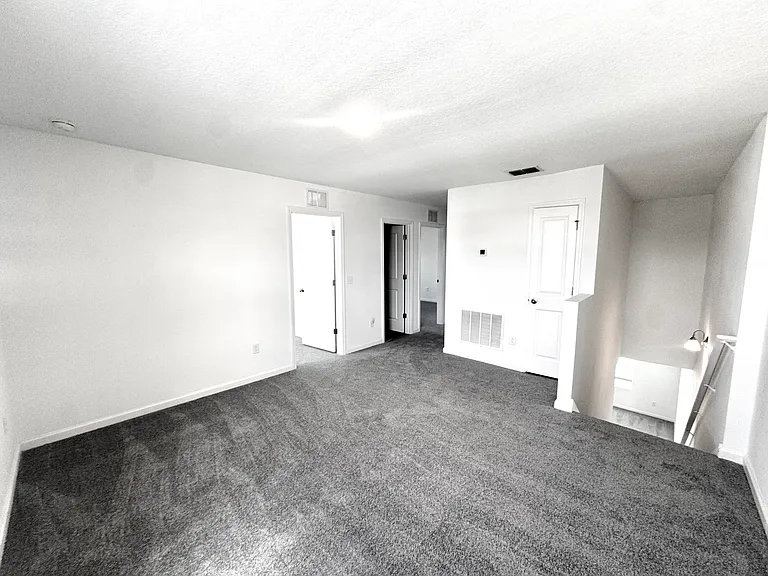 1225 7th Ave NW — Photo 7