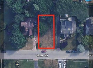 Sunset Rd, Bay shore, NY 11706