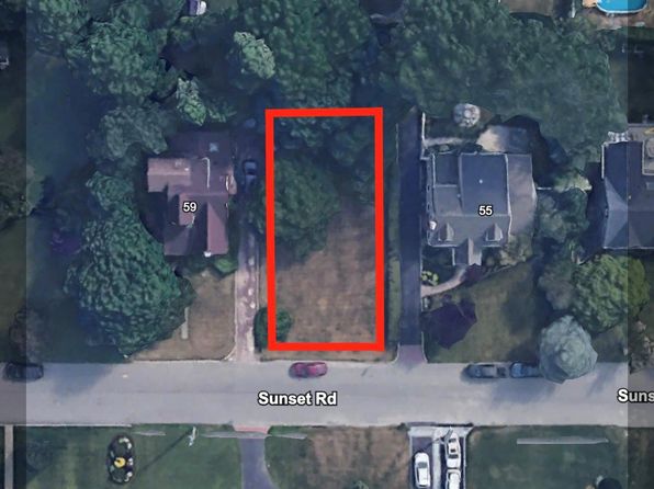  Sunset Road, Bay Shore, NY 11706